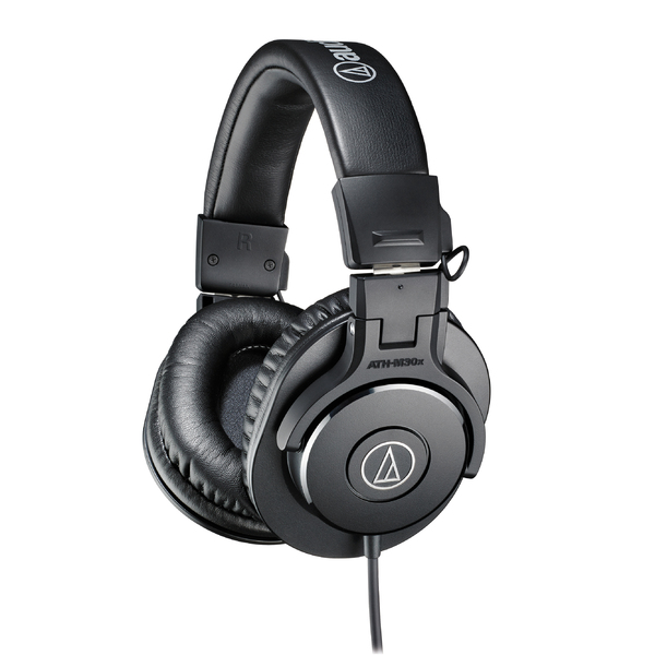 Охватывающие наушники Audio-Technica Охватывающие наушники Audio-TechnicaОхватывающие наушники<br>Надёжные полноразмерные наушники из профессиональной серии. Могут использоваться как для звукозаписи, так и для домашнего прослушивания. Частотный диапазон 15 - 22000 Гц, чувствительность 96 дБ, сопротивление 47 Ом, длина кабеля 3 метра, вес 200 г.<br>