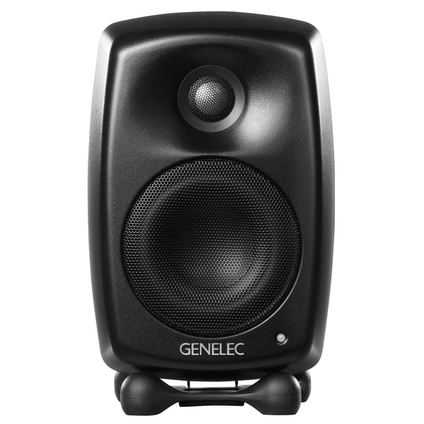 Активная полочная акустика Genelec Активная полочная акустика GenelecАктивная полочная акустика<br>Активная полочная акустика, 2 полосы, 2 динамика, мощность 20 Вт (ВЧ) + 20 Вт (НЧ), частотный диапазон 65 Гц – 21 кГц, входные разъемы RCA, габариты с подставкой 151 x 242 x 142 мм, вес 3,7 кг.<br>
