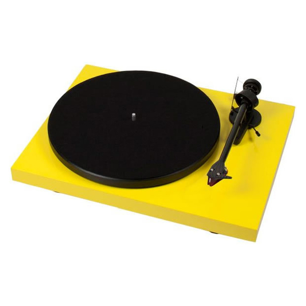 Виниловый проигрыватель Pro-Ject Виниловый проигрыватель Pro-JectВиниловый проигрыватель<br>Проигрыватель для аудиофилов с карбоновым тонармом по наиболее выгодной цене, оснащен пассиковым приводом и новым усовершенствованным блоком питания, картридж ММ, ручное переключение скорости 33/45, размеры 415 х 118 х 320 мм.<br>